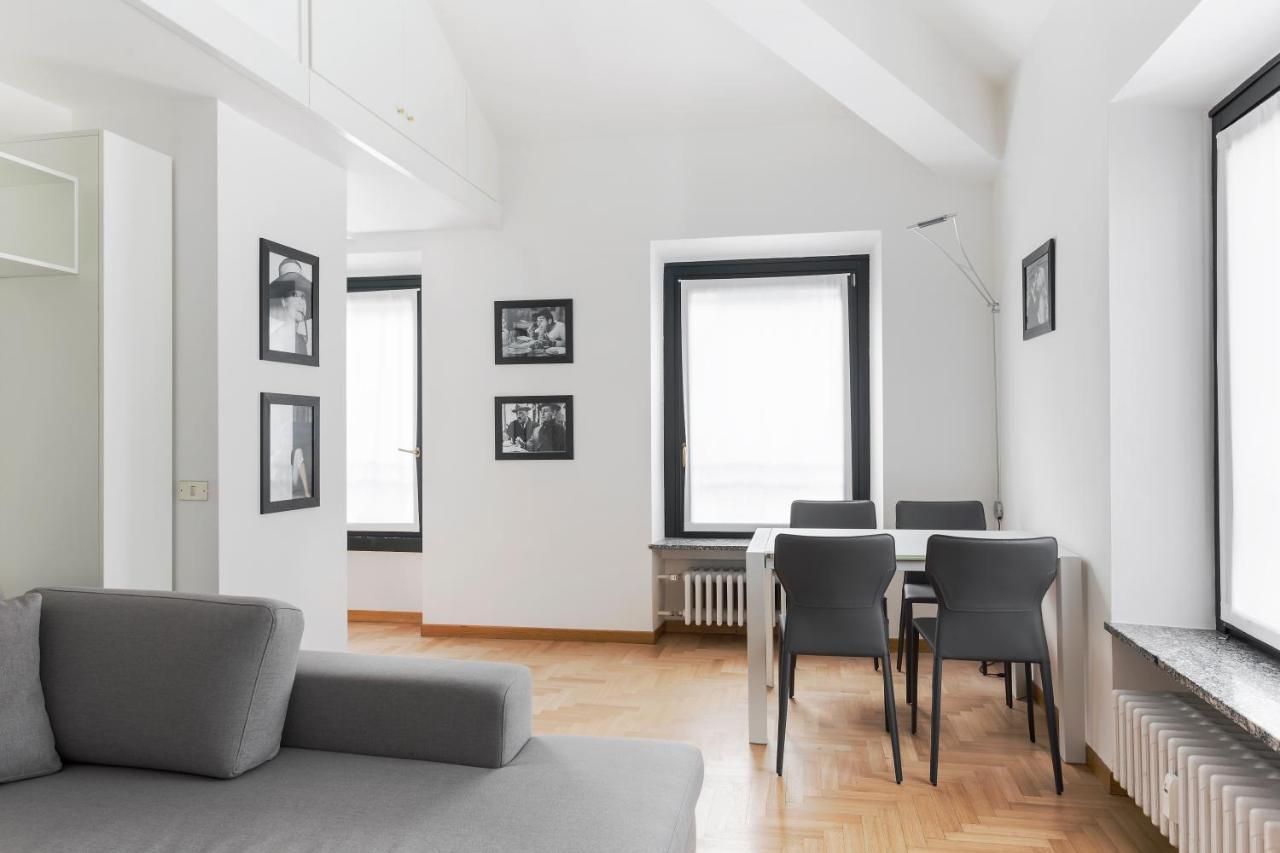 Apartamento Living Brera, a unique experience - Vicolo Fiori Milán Exterior foto