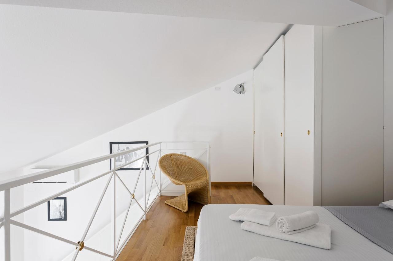 Apartamento Living Brera, a unique experience - Vicolo Fiori Milán Exterior foto